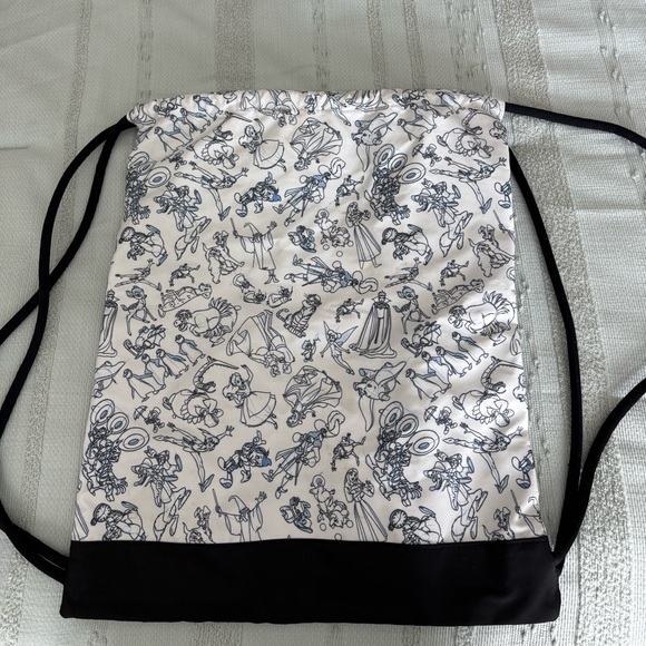 Disney Ink & Paint Cinch Sack - Picture 2 of 5